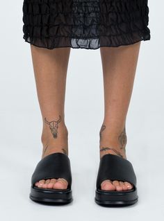 Sandals Princess Polly exclusive Princess Polly Lower Impact 100% water-based PU Single faux leather upper Padded footbed Rounded toe Slip-on style Heel height 5.5cm / 2.1” Long Denim Skirt, Denim Maxi Skirt, Knit Sweatshirt, Weekend Wear, Casual Tank Tops, Tops Fall, Sandals Black, Princess Polly, Floral Dress Black