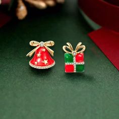 ♡ Hat Earrings And Surprise Gift Stud Earrings ♡ ♡ It’s beginning to look a lot like Christmas with these festive holiday fun earrings. And in preparations, these holiday earrings in merry, red, green and bright, are a must have. The earrings are designed to celebrate your favorite part of Christmas - unwrapping, in your favorite hat - Santa's star studded hat - takes you right back to that little girl warm holiday memories. Put a pair in the stocking of everyone you celebrate and unwrap gifts w Bell Decor, Red And Green Christmas, Christmas Series, Snowflake Earrings, Earrings Christmas, Holiday Earring, Christmas Gift Box, Christmas Gift Jewelry, Christmas Bows