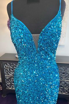 Блакитна блискітка Plunge V Roundaid Довге випускне плаття з щілиною Blue V-neck Mermaid Dress For Gala, Blue Prom Dresses With Side Slits, Blue Mermaid Dress With Sequins For Homecoming, Blue Sequined Mermaid Dress For Homecoming, Blue Mermaid Dress For Party, Blue Mermaid V-neck Dress For Prom, Blue V-neck Mermaid Dress For Prom, Glamorous Blue Mermaid Dress With Fishtail, Glamorous Blue Fishtail Mermaid Dress