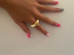 Clay bead preppy ring with smiley face! Clay Beads Rings, Clay Bead Preppy, Clay Bead Rings, Clay Bead Ring, Preppy Ring, Bracelet Business, Beads Rings, Bead Rings, Clay Rings