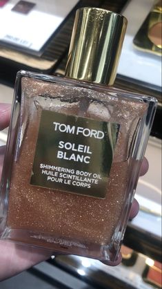 Tom Ford Shimmering Body Oil, Shimmering Body Oil, Makeup Tools Products, Tom Ford Perfume, Feminine Perfume, Pretty Perfume