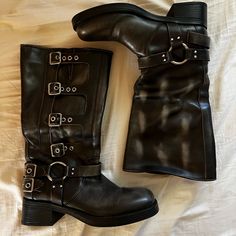 Black Distressed Boot, Wore Once. Steve Madden Black Boots, Boots Steve Madden, Shoes Steve Madden, Shoe Inspo, Biker Boots, Moto Boots, Steve Madden Shoes, Black Boots, Rocky