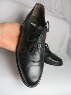 solid matt black Everybody lace-up shoe made entirely of leather Gianni Ziliotto design leather lace-ups made by hand in Italy for women size EU 36.5/UK 4/US 6 - fit perfectly here Inside length 100% leather shoes with thick, sturdy leather soles Heels and soles are very good 80s vintage Visit our Etsy shop https://www.etsy.com/shop/BettysVintageHouse Luxury Cap Toe Lace-up Shoes With Leather Lining, Luxury Leather-lined Lace-up Shoes For Office, Luxury Office Lace-up Shoes With Leather Lining, Black Closed Toe Lace-up Shoes For Semi-formal Occasions, Black Lace-up Oxfords For Galas, Black Closed Toe Lace-up Business Shoes, Black Closed Toe Lace-up Shoes For Business, Black Lace-up Business Shoes With Closed Toe, Black Leather Lace-up Office Shoes