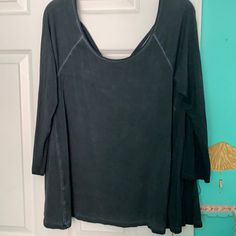 Never Worn, Super Comfy! Has Nice Detailing Of Criss Cross On Back! Stretch Scoop Neck Top For Night Out, Solid Cotton Tops For Night Out, Cotton Tops For A Night Out, Stretch Cotton Top For Night Out, Fall Scoop Neck Top For Night Out, Stretch Cotton Blouse For Night Out, Scoop Neck Tops For Night Out In Fall, Oversized Scoop Neck Tops For Spring, Casual Long Sleeve Top For Summer Night Out