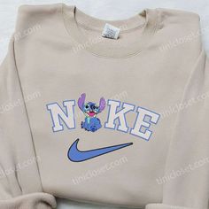 Stitch x Nike Embroidered Hoodie, Nike Inspired Embroidered Shirt, Best Birthday Gift Ideas 2 Nike Embroidered Sweatshirt, Nike Cartoon, Nike Inspired, X Stitch, Epic Party, Cute Nike Outfits, Stitch Cartoon, Shirt Nike, School Clothes