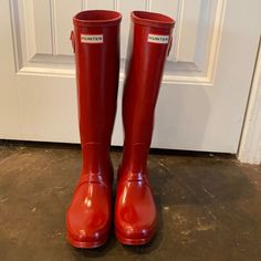 Never Worn! Great Condition Hunter Rain Boots, Hunter Shoes, Red Boots, Women Hunters, Winter Rain, Rain Boots, Women Shoes, Boots, Red