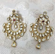 Beautiful Earring That Will Wow at Your Next Special Occasion 18kt Yellow Gold Plated Hypoallergenic, Nickle and Lead Free Kundan and Red Onyx Gemstone  Chaandbali Design Hanging Style Pushback Closure Whatsapp +1-551-298-2184 International Shipping Available Earring Indian, Jewelry Boutique, Kundan Earrings, Statement Earring, Onyx Gemstone, Online Earrings, Boutique Jewelry, Indian Jewelry, Gemstone Earrings