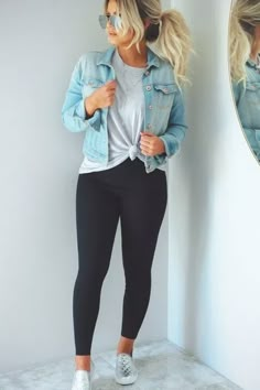 Outfit Ideas For College, Sculptural Lighting, School Outfit Ideas, Casual Outfits For Moms, Easy Outfit, Jacket Denim, Cute Fall Outfits, Fall Fashion Trends