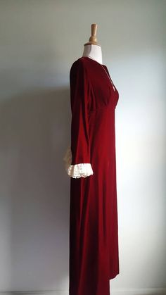 Pure poetry: Those lacy, flouncy sleeves, empire waist and sumptuous red silk velvet. This gown is ideal for winter parties. Size small, back zip. Era: 1960s Label: Lorrie Deb, San Francisco ➸ visit on instagram | provenance_vintage Regency Style Long Sleeve Party Dress, Red Vintage Victorian Dress For Formal Occasions, Regency Style Long Sleeve Victorian Evening Dress, Regency Style Long Sleeve Formal Vintage Dress, Red Victorian Dress For Formal Occasions, Formal Regency Style Long Sleeve Vintage Dress, Formal Long Sleeve Regency Vintage Dress, Vintage Fitted Velvet Dress, Fitted Vintage Velvet Dress