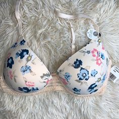 Lucky Brand Nude Floral 34c Bra. Lift Lift Demi Fit. Beautiful Lace Detail On The Band. Brand New! Beige Push-up Bra For Summer, Seamless Beige Bra For Spring, Spring Bra With Lined Body, Feminine Stretch Bra For Spring, Feminine Floral Print Underwire Bra, Spring Push-up Bra With Padded Cups, Spring Beach Push-up Bra, Spring Push-up Bra, Spring Lined Bra