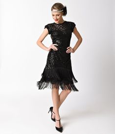 Do you feel like creating an atmosphere, darling? The stunning Del Mar flapper dress from Unique Vintage is made for mavens on the move. This elegant 1920s flapper outfit is made of a lightweight sheer black mesh with subtle lining for a sexy and sleek look. The sweetheart bodice also features an illusion neckline to add a high neck decked out with delicate beading. Charming cap sleeves and a sultry V-back complete the sleek and chic silhouette of this sequin fringe dress.Best of all, a dazzling 1920s Sequin Dress, 1920s Dress Up, 20s Flapper Costume, Black 1920s Dress, Ma Rainey, Estilo Charleston, Flapper Dress 1920s, Sequin Fringe Dress, 1920s Flapper Costume