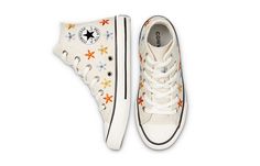 Converse Chuck Taylor All Star High Top 671099C Converse For Kids, Cute Converse Shoes, Cute Converse, Run Star Hike, Converse Low Tops, Kids Converse, Black Gums, Diy Phone, Converse Chuck Taylor All Star