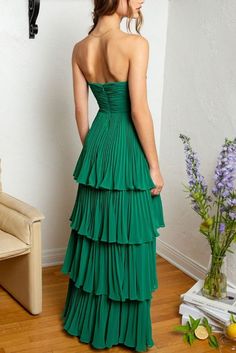 Strapless ruffled multi-layered Tiered Strapless Dress, Strapless Yellow Prom Dress, Ruffled Formal Dress, Maxi Dress With Ruffles, Green Ruffle Prom Dress, Green Maxi Dress With Ruffles, Preppy Prom Dresses Long, Unique Formal Dress, Nice Formal Dresses