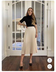 Pleated Skirt Business Casual, Smart Casual Skirt, Church Outfit Spring, Church Outfit Fall, Modest Fall Outfits, Fall Business Casual Outfits, Ootd School, Business Casual Skirt, Business Casual Fall