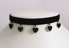 Valentines choker Black Hearts Choker Grunge Choker Velvet Emo Necklace, Cute Chokers, Black Heart Emoji, Grunge Chokers, Emo Accessories, Gothic Emo, Gothic Chokers, Black Velvet Choker, Halloween Necklace