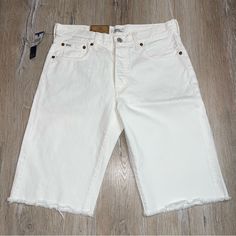 Polo Ralph Lauren Women’s Cate Bermuda Cut Off Button Fly Shorts Size 27 White. Bnwt Size 27 Distressed Small Spot On Lower Right Leg 100% Cotton Frayed Hem 1 Day Shipping 617(S) White Classic Short Bottoms, Classic White Shorts, Classic White Short Length Bottoms, Classic High Waist White Shorts, Classic Bottoms With Button Closure, Classic Short Bottoms With Button Closure, Classic Buttoned Short Bottoms, Trendy White Bottoms With Buttons, Classic Short-length Bottoms With Buttons