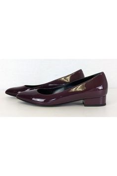 Made in a rich plum color and with a trendy pointed toe, these heeled flats are bound to become a favorite. They can be worn day or night, to work or for after-hours. The possibilities are endless! Size 7.5 - EU 37.5 Patent leather upper Leather lining & sole Made in Italy Pointed toe Slip on Small heel Light marks on leather Some wear on outsole Heel height 1" Formal Almond Toe Ballet Flats, Formal Flats With Medium Width And Flat Heel, Evening Almond Toe Flats Medium Width, Formal Closed Toe Ballet Flats, Formal Closed Toe Ballet Flats For Fall, Fitted Closed Toe Ballet Flats For Formal Occasions, Formal Medium Width Flats With Flat Heel, Formal Fitted Closed Toe Ballet Flats, Fall Business Ballet Flats