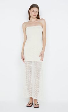 Elegant Sleeveless Cutout Maxi Dress, Elegant Sleeveless Maxi Dress With Cutout, Elegant Strapless Midi Dress With Cutout, Chic Sleeveless Cutout Maxi Dress, Elegant Strapless Cutout Dress, Elegant Strapless Dress With Cutout, Chic Strapless Midi Dress With Cutout, High Neck Maxi Dress For Gala, Sleeveless Cutout Maxi Dress For Party