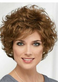 Kort Bob, Hair Help, Curly Bob Hairstyles, Penteado Cabelo Curto, Trending Hairstyles, Short Wigs, Short Hair With Layers, Curly Hair Cuts, Short Bob Hairstyles