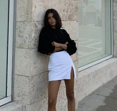 10 Trendsetting Skirts You Need This Season Tight Skirt Outfit, White Skirt Outfits, Short Skirts Outfits, Everyday Jeans, Heels Aesthetic, Looks Pinterest, White Denim Skirt, White Mini Skirt, Slip Skirts