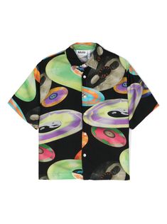 black/multicolour all-over graphic print classic collar front button fastening short sleeves straight hem We've partnered with Good On You — an independent agency that rates how brands perform in relation to their impact on the planet, people and animals, with a multi-criteria rating simplified to a five points scale. In order to be awarded our conscious label, larger brands need to score a minimum of four out of five ('Good'), while smaller brands must score at least three out of five ('It's a start'). This item comes from a brand rated four out of five ('Good') by Good on You at the time it was added on FARFETCH. Please note, this is a brand-level rating and does not guarantee that this product is made with conscious materials. Learn more about what makes a product Conscious on our Consc Multicolor Collared Shirt With All Over Print, Casual Multicolor Short Sleeve Shirt With All Over Print, Multicolor Short Sleeve Camp Shirt With Print, Multicolor Printed Camp Shirt With Short Sleeves, Multicolor All Over Print Short Sleeve Shirt For Summer, Multicolor Printed Short Sleeve Camp Shirt, Black Short Sleeve Camp Shirt For Streetwear, Black Short Sleeve Camp Shirt For Spring, Multicolor Graphic Print Camp Shirt For Spring