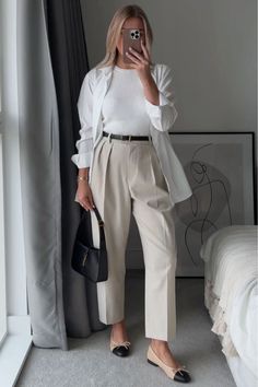 Linen Blend Wide Leg Trousers curated on LTK Monochromatic Work Outfit, Ootd Moodboard, Classy Workwear, Thirties Fashion, Clean Outfit, Wide Leg Trousers Outfit, Corporate Girl, Casual Outfits For Women, Stile Casual Chic