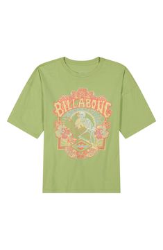 This oversized and comfy cotton T-shirt is just what your child wants to wear, and it's got a gnarly surf graphic too. 100% cotton Machine wash, tumble dry Imported Cute Billabong Shirts, Green Graphic Print T-shirt For Surfing, Billabong Tshirt, Surf Graphic, Wishlist 2024, Soft Serve, Fabric Gift Bags, Fabric Gifts, Free Fabric