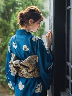 Traditional Blue Floral Print Kimono, Traditional Blue Floral Kimono, Blue Kimono For Spring Tea Ceremony, Blue Kimono With Kimono Sleeves For Tea Ceremony, Traditional Blue Kimono For Tea Ceremony, Kimono Traditional, Traditional Women, Flower Kimono, Ribbon Quilt