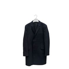 Helmut Lang Vintage Dark Navy Tuxedo Moleskin Cotton Coat Size 50 / M Good overall condition 100% Cotton Silk Tuxedo Style lap Lining: 52% viscose 48% Cupro Made in Italy Shoulders: 46cm/18in Armpits: 55cm/19.5in Sleeves: 65cm/25.5in Back length under collar: 98cm / 38.5in Shipped from France Navy Tuxedo, Navy Tuxedos, Tuxedo Style, Cotton Coat, Helmut Lang, Moleskine, Cotton Silk, Dark Navy, Mens Coats