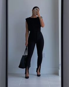 Business Reception Outfit, Petite Corporate Fashion, Humid Weather Outfit Work, High Water Jeans Outfit Women, Cute Professional Outfits Black Women, Law Firm Outfits Women, Paralegal Outfits, Class Photoshoot, Chic Workwear