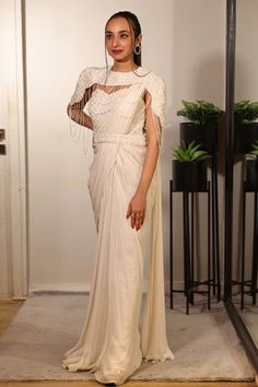 Shop for Jade By Ashima White Georgette Saree Gown With Detachable Cape for Women Online at Aza Fashions Saree With Cape, Cape Dress Indian, White Georgette Saree, Gown Saree, Off White Saree, Saree Gowns, Detachable Cape, Cape For Women, Embroidered Cape