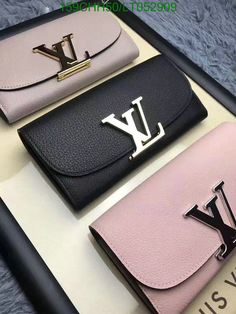 Size: Standard Size It comes with Dust box, Care manual, Tag, and Paper bag. Luxury Women's Wallets For Gifts, Luxury Wallets With Removable Pouch As Gift, Luxury White Wallets With Bill Compartment, Luxury Chic Wallets As Gifts, Elegant Luxury Wallets, Luxury Elegant Wallet On Chain For Daily Use, South Korea, Wallets, Paper Bag