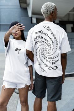 This T-shirt is engraved with the Heart Sutra. The Heart Sutra was brought to China from India about 1,500 years ago by a high monk named Genjo(玄奘). It became the foundation of Buddhism and was later introduced to Japan. However, due to religious reforms and suppression in later periods, Buddhism as a state religion remains prominent only in Japan and a few other regions. To summarize the Heart Sutra: "Kannon (Avalokiteshvara) said, 'In this world, there is no self, no you, no good, no evil, nothing truly exists. All that exists are the body, senses, images, emotions, and thoughts, and these do not belong to me nor do they have any true essence. By realizing that nothing in this world has a true essence, one can achieve a state where nothing hinders the mind and thus attain the perfection White Graphic T-shirt For Cosplay, White Screen Print Shirt For Cosplay, White Graphic Print Shirt For Cosplay, Naruto Jujutsu Kaisen, Japanese Calligraphy Art, Naruto T Shirt, Heart Sutra, Japanese Calligraphy, Art Calligraphy