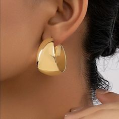 Brand New Women's Chunky Gold Hoop Earrings Genuine 14k Gold Plated 925 Sterling Silver. (Stamped) 1.25" Tall 1.5" Thick Comfortable & Lightweight Retail Price $300 Buy With Confidence From A Trusted Seller With A 99%+ Feedback Rating! A0204 (Id-506-) Chanel Stud Earrings, Chunky Gold Hoop Earrings, Iron Jewelry, Enamel Stud Earrings, Betsey Johnson Earrings, Chunky Hoop Earrings, Chunky Earrings, Bold Earrings, Fall Earrings