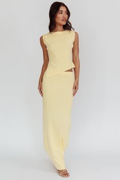 Yellow Top And Skirt, Spring Stretch Maxi Skirt In Solid Color, Spring Stretch Solid Maxi Skirt, Stretch Solid Maxi Skirt For Spring, Elegant Ribbed Skirt For Summer, Spring Ribbed Maxi Dress, Ribbed Maxi Dress For Spring, Spring Midi Ribbed Skirt, Stretch Maxi Skirt For Spring