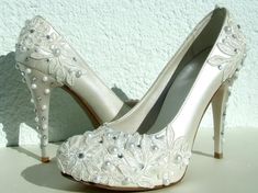 Guipure Bridal Shoes with pearls and by KUKLAfashiondesign on Etsy, $129.00 Elegant Pearl Wedding Shoes With Round Toe, Pearl Embellished Wedding Shoes With Round Toe, Pearl-embellished Round Toe Wedding Shoes, Pearl White High Heel Wedding Shoes, Elegant Pearl Embroidered Wedding Shoes, Elegant Wedding Shoes With Pearl Embroidery, Embellished Lace Wedding Shoes, Elegant Cream Wedding Shoes With Pearl Embroidery, Elegant Pearl Embellished Wedding Shoes For Reception