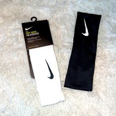 Basic Black And White Nike Dry Wide Headbands To Take Care Of Your Hair While You Are Working Out Or Adventuring! The Black Headband Is New, Never Worn, But Lacks The Tag. White Sweatband Headband, Basketball Fits, Nike Headband, Sport Headbands, Best Volleyball Shoes, Kawaii Logo, Soccer Accessories, Nike Headbands, Take Care Of Your Hair