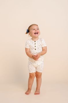 Good things come in pairs and our Shortie Sets are no exception:- the perfect warm weather outfit for boys and girls- now available in sizes 0-3 months up to 6/7!⁃ made from our signature silky-soft material for a stretchy, comfy fit⁃ functional buttons for easy changes⁃ fold-over waistband for room to grow (or to wear high-waisted)⁃ perfect for mixing and matching with your other favorite clothing items! Sizes: Newborn-3 Month: 6-12 pounds // 18-22” long 3-6 Month: 12-16 pounds // 22-27” long 6-12 Month: 16-20 pounds // 26-30” long 12-24 Month: 20-30 pounds // 29-33” long 2T : 28-34 pounds // 32-37” long 3T : 33-38 pounds // 36-42” long 4/5 : 37-45 pounds // 40-45" long 6/7 : 44-55 pounds // 45 -51" long Color: Blue Stars Outfit For Boys, 45 Pounds, Chenille Blanket, Hair Brush Set, Baby Soap, Warm Weather Outfits, Moms Club, Blue Stars, In Pairs