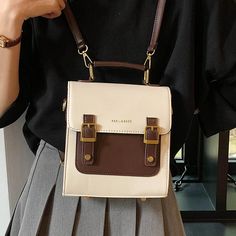 Product Show：SIZE:(Width)19cm * (Height)21cm * (Thickness)7cm Designer Backpack, Shoulder Bags For Women, Y2k Style, Designer Backpacks, Pump Sandals, Fashion Luxury, High Quality Leather, Boot Shoes Women, Pump Shoes