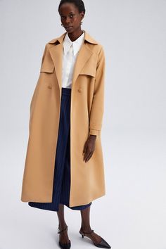 Height: 115 cm Chest: 107 cm Model Height: 177 cm Model Size: 36 Fabric: Polyester %50 Cotton %50 Fall Gabardine Long Raincoat, Long Gabardine Raincoat For Fall, Solid Gabardine Pea Coat For Fall, Winter Workwear Raincoat, Single-breasted, Winter Workwear Raincoat Single Breasted, Winter Single-breasted Raincoat For Work, Spring Gabardine Long Pea Coat, Long Gabardine Pea Coat For Spring, Spring Long Gabardine Pea Coat