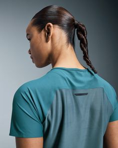 Balancing ultra-light protection with breathability and freedom. A running T-shirt that you can rely on, so you can focus on the run ahead. Blending high-tech fabrics with a minimalist design, this is an extremely lightweight top. All seams are taped, not stitched, so it feels like you're wearing nothing. It's Swiss-engineered to support your sprints, mid-distances, marathons and beyond. Running, unrestrained. Thanks to its sweat-wicking On DryTec™ fabric front, you'll stay fresh even while you Modern Stretch Sports Top, Modern Stretch Tops For Sports, Moisture-wicking Short Sleeve Nylon Top, Technical Tops With Breathable Mesh For Light Sports, Breathable Nylon Tops For Light Sports, Compressive Technical Tops For Running, Breathable Nylon Tops For Athleisure, Green Sportswear Tops With Light Support, Short Sleeve Nylon Top With Moisture-wicking