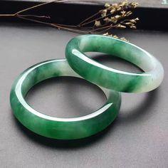 Jade Accessories, Fantasy Objects, Imperial Jade, Fantasy Garb, Beautiful Gemstones, Jade Bangle, Jade Jewelry, Dark Ages, Hard Candy