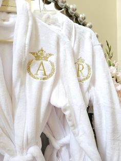 ❗Please review the size chart in the product images for accurate sizing information, and if in doubt, consider ordering a size up, as all robe purchases are final sale and cannot be returned. No exceptions will be made❗ Treat yourself and your significant other to the ultimate luxury and comfort with the Monogrammed Bathrobe Set. This set includes two plush bathrobes, each embroidered with your choice of embroidery, adding a touch of royalty to your loungewear collection. Our Monogrammed bathrob Personalized Bathrobe, Monogram Robes, Black King And Queen, Honeymoon Gift, Custom Robes, Sewing Seams, Embroidery Frame, Bath Robes, Honeymoon Gifts