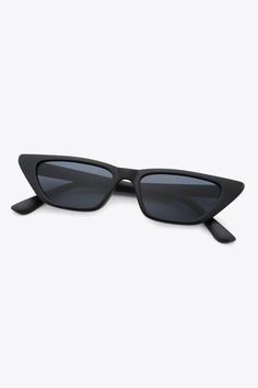 Polycarbonate Cat Eye Sunglasses – FITGGINS Black Cat Eye, Black Cat Eye Sunglasses, Blue Zones, Black Cat Eyes, Cat Eye Frames, Eye Design, In Frame, Black Sunglasses, Sunglasses Online