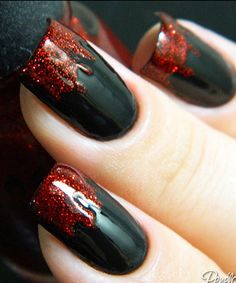 dripping nail polish technique Diy Halloween Nail Art, Carnaval Make-up, Halloween Gesicht, Halloween Nail Art Ideas, Nail Boutique, Halloween Nails Diy, Nail Art Halloween, Halloween Fest, Fall Nail Art Designs