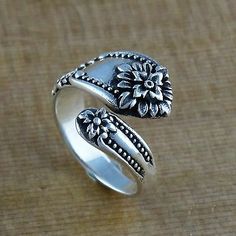 Vintage Silver Flower Ring Gift, Vintage Silver Flower Ring For Gift, Silver Vintage Flower Ring For Gift, Vintage Sterling Silver Flower Ring Gift, Vintage Flower Ring Stamped 925, Adjustable Vintage Sterling Silver Flower Ring, Vintage Rings Silver, Veragio Engagement Rings, Silver Earrings Outfit