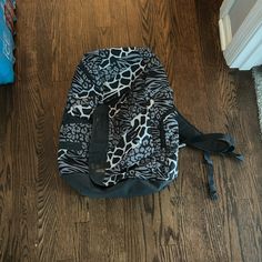 Brand New Limited Edition Nike Elite Basketball Bag Nike Doesn’t Sell Anymore, And My Daughter Never Used It! Nike Bags School, Nike Hip Pack, Black Nike Backpack, Football Streetwear, Nike Tote Bags, Nike Shoulder Bag, Nike Crossbody Bag, Bag Nike, Basketball Bag