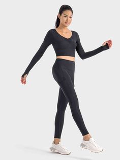 Features: Basic style Stretch: Moderate stretch Material composition: 80% nylon, 20% spandex Care instructions: Machine wash cold. Tumble dry low. Imported Product measurements: 4: length 13 in, bust 28 in, sleeve length 24.6 in6: length 13.7 in, bust 29.3 in, sleeve length 25 in8: length 14 in, bust 30.8 in, sleeve length 25.4 in10: length 14.4 in, bust 32.4 in, sleeve length 25.7 in12 length 14.8 in, bust 33.9 in, sleeve length 26.1 in Long Sleeve Sports Top, Sport Top, Cropped Long Sleeve, Backless Mini Dress, Activewear Sets, Sports Top, Outdoor Woman, Basic Style, Trendy Tops