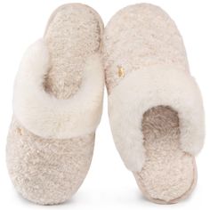 PRICES MAY VARY. CHIC DESIGN: The combination of faux alpaca upper and fluffy collar makes our slippers layered. The bright metal brand buckle further enhances the sophistication of our shoes. Their slip-on design increases ease of wearing and is suitable for all seasons COMFORTABLE MATERIALS: Soft faux alpaca upper and lining keep your feet warm and comfortable. The additional faux wool collar adds to the overall warmth, giving you double comfort CLOUD-LIKE MEMORY FOAM: With a high-density memo Alpaca Slippers, White Slippers, Comfy Bedroom, Cute Slippers, Warm Slippers, House Gifts, House Shoes, Soft Pillows, Faux Fur Collar