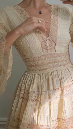 Cottagecore Outfits, History Fashion, Quick Outfits, Frocks For Girls, Lovely Clothes, Hot Dress, Pretty Dresses, Aesthetic Clothes, Fashion Inspo Outfits